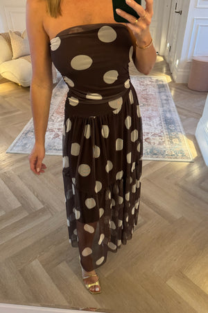 STRAPLESS BROWN DRESS WITH POLKA DOTS