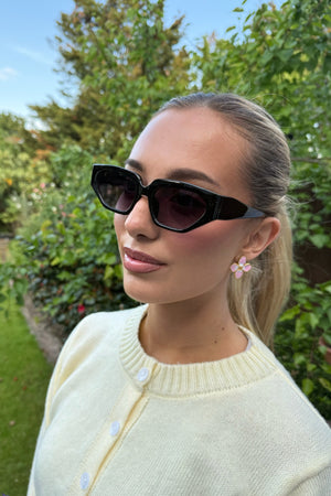 BLACK OVAL SUNGLASSES