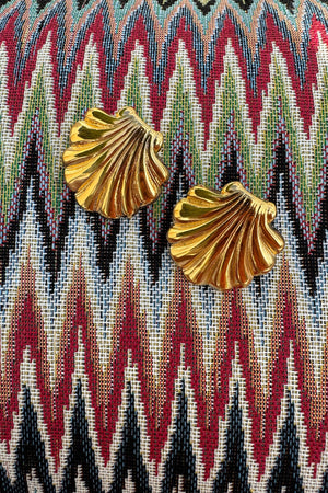 GOLD SHELL STUD EARRINGS