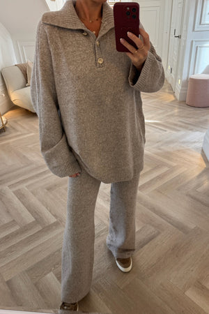 BEIGE SOFT KNIT JUMPER AND TROUSER CO-ORD